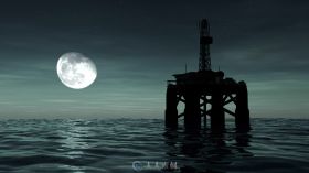 月光下的海上钻井平台